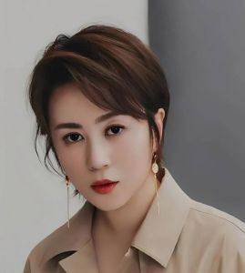 娱乐圈热点 马丽讽刺疑云李菲儿回应争议，明星是非不断