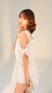 腾讯NBA女主播小七 花瓶外表下的直播魅力