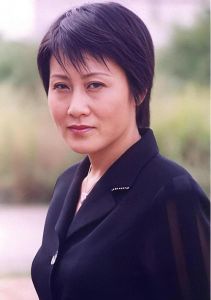 张凯丽感情历程 两段婚姻，曲折人生揭秘