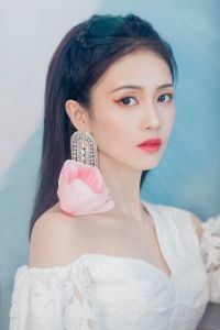 90后小伙与江苏女明星忘年恋 真爱无畏年龄，诠释永恒爱情